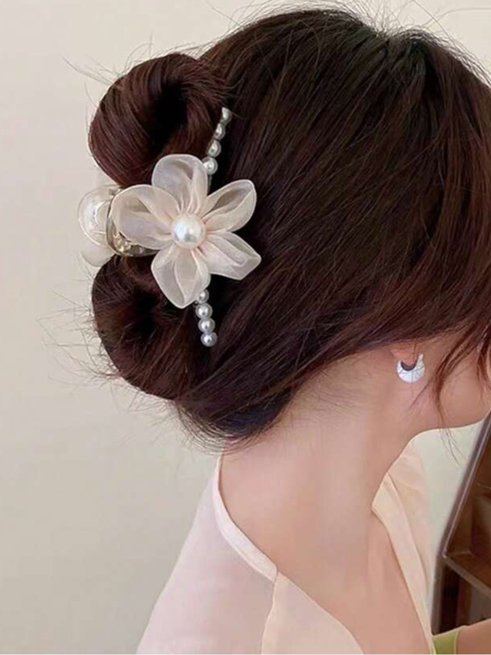 Pearl Center Floral Hair Clip - Cream Flower Hair Accessory